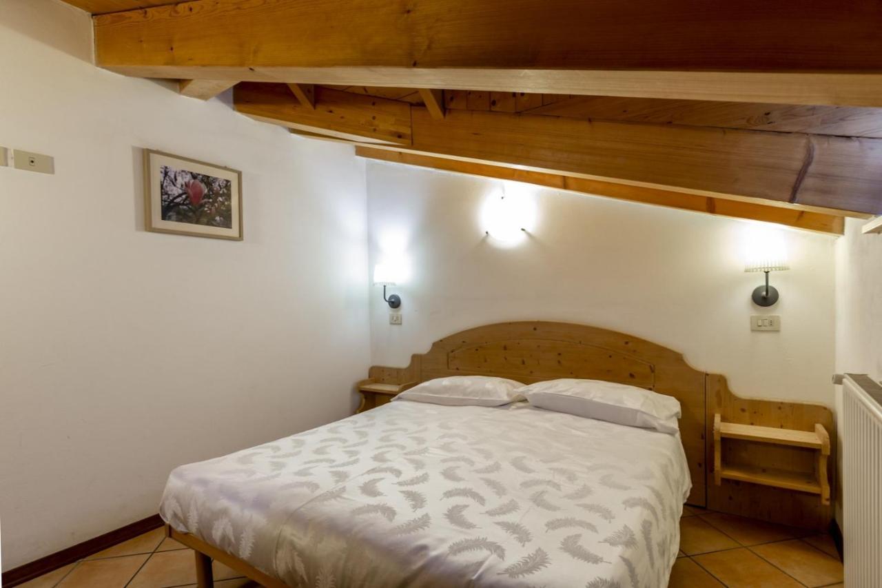Casa Riz Apartment Campitello di Fassa Luaran gambar