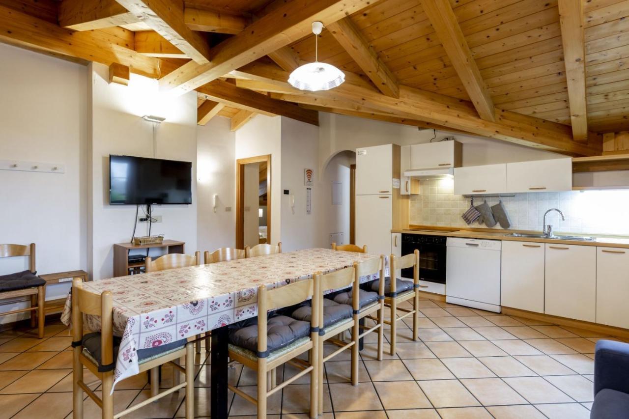 Casa Riz Apartment Campitello di Fassa Luaran gambar